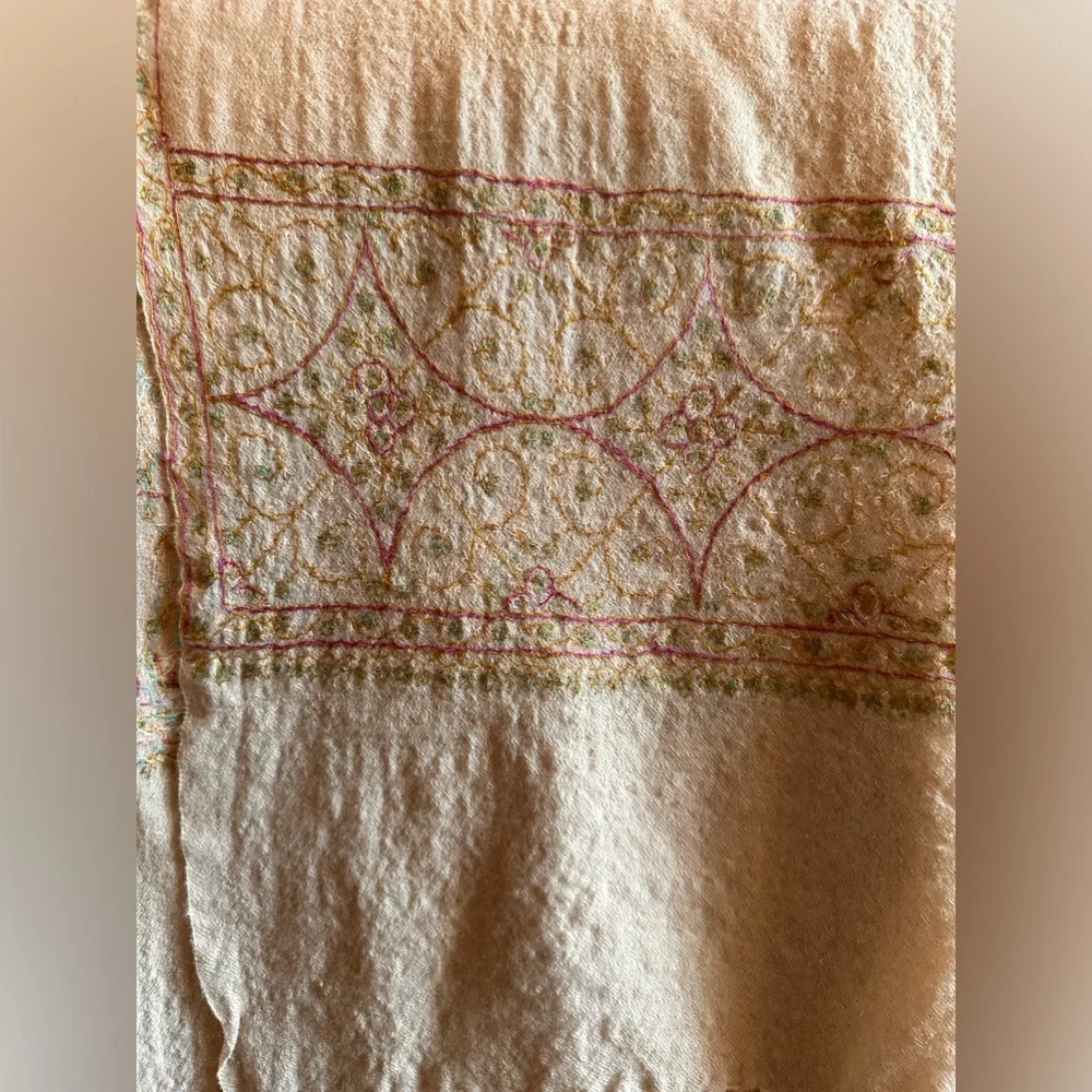 LADIES Handmade Embroidered Vintage Cream Middle Eastern Pashmina Scarf
